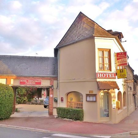 Hotel Restaurant Le Cygne Conches-en-Ouche エクステリア 写真