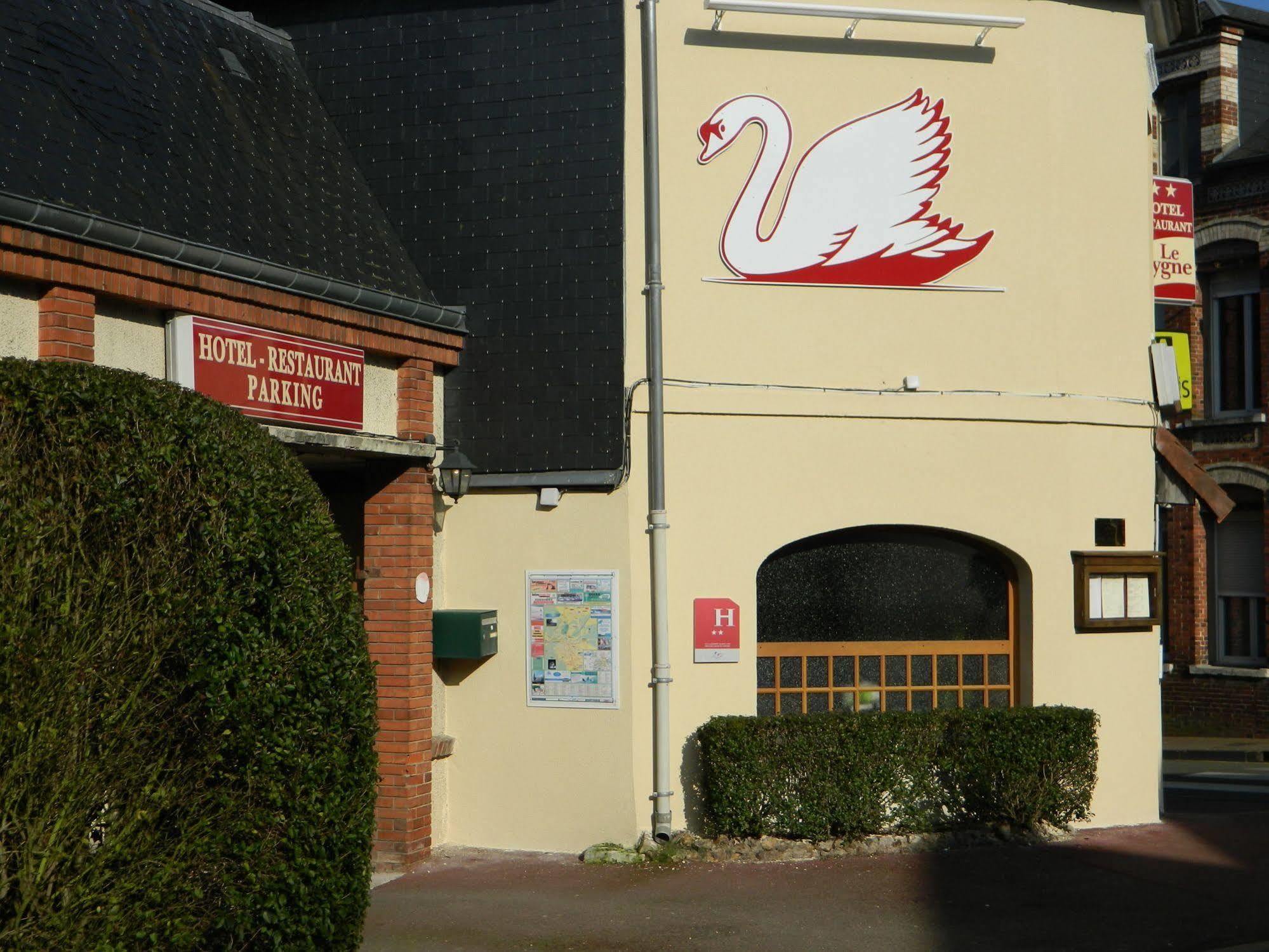 Hotel Restaurant Le Cygne Conches-en-Ouche エクステリア 写真
